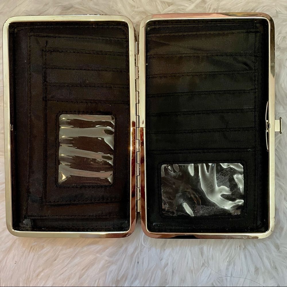 š„Host Pick!š„Ā Vintage Y2K HolographicāSilverāSnakeskināClutch - Picture 6 of 10